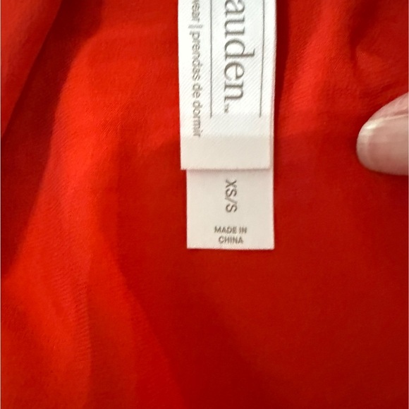 Auden Satin Red Women's Robe with Feather Sleeves, size Small - Picture 5 of 7